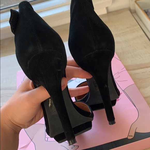 Black pointed toe suede heels - Picture 4 of 5